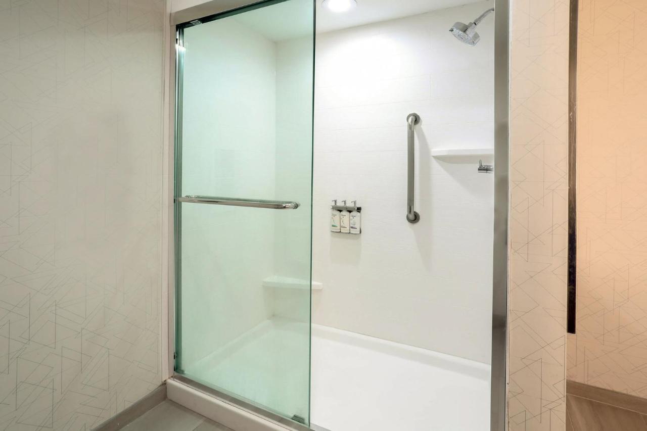 Holiday Inn Express Hotel & Suites Dover By Ihg Zewnętrze zdjęcie