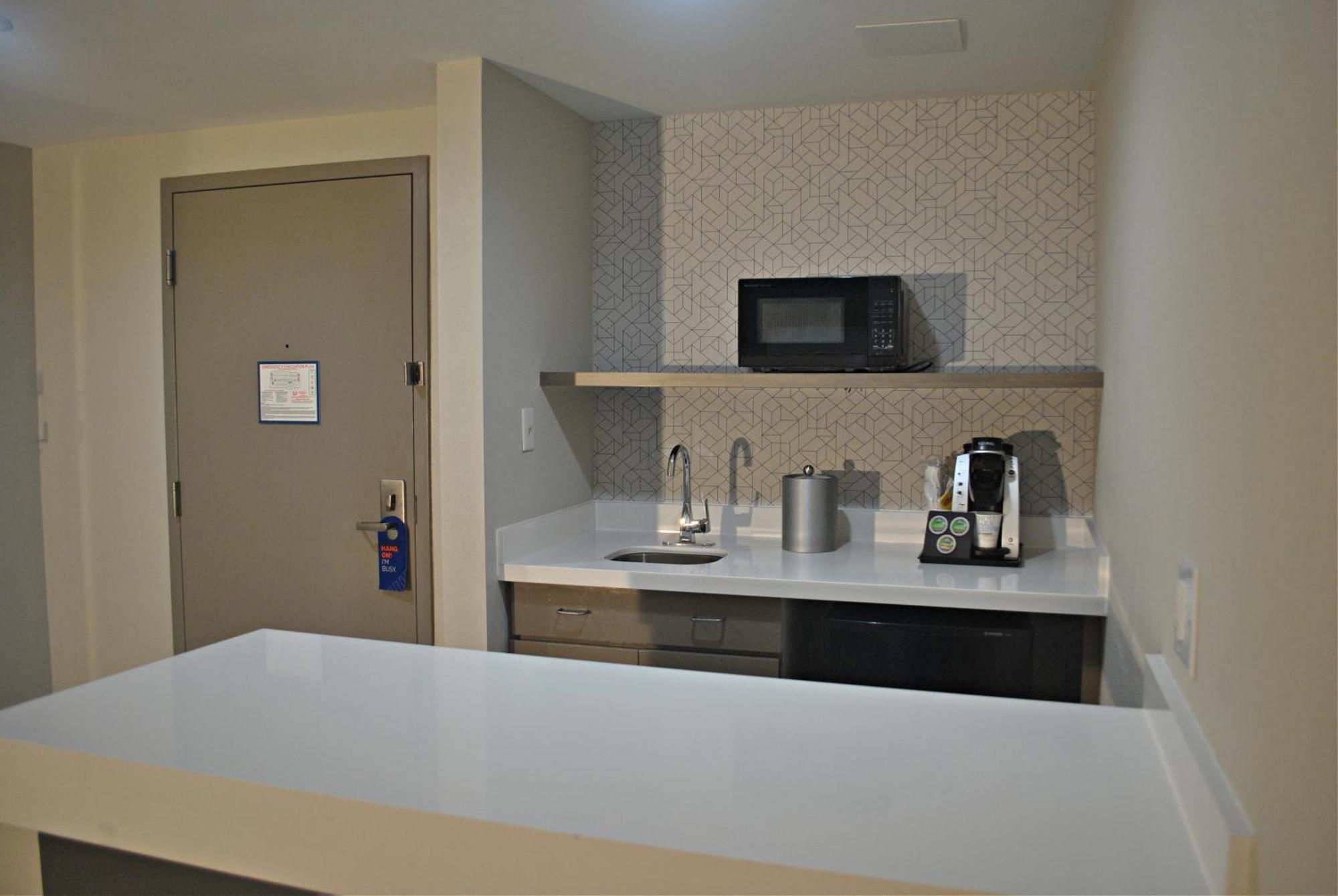 Holiday Inn Express Hotel & Suites Dover By Ihg Zewnętrze zdjęcie