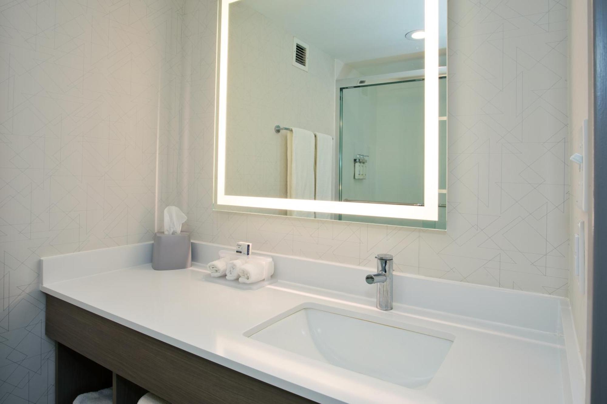 Holiday Inn Express Hotel & Suites Dover By Ihg Zewnętrze zdjęcie